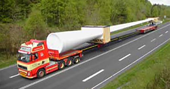 Transport of wind turbine blades